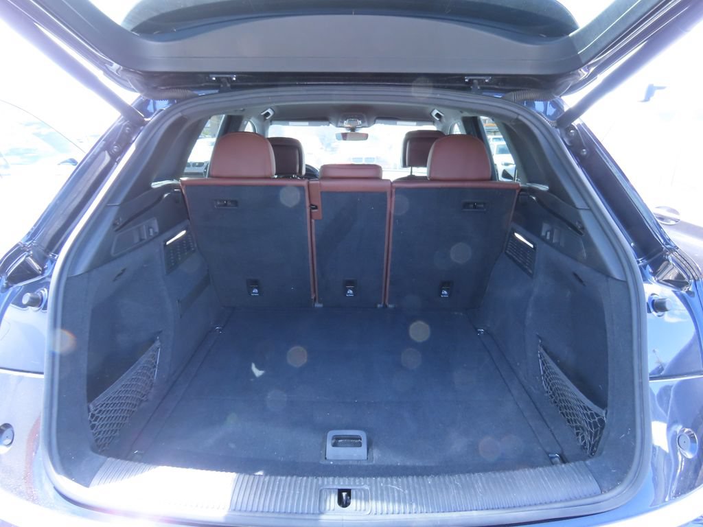 Used 2019 Audi Q5 2.0T Premium w/ Convenience Package AWD/4WD image 12