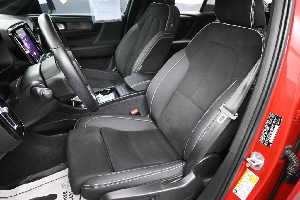 Used 2023 Volvo C40 P8 Recharge Ultimate AWD/4WD image 33