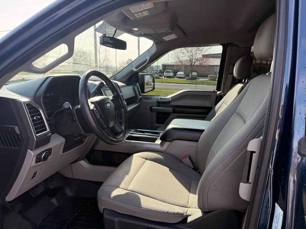 Used 2016 Ford F150 XLT w/ Equipment Group 302A Luxury image 10