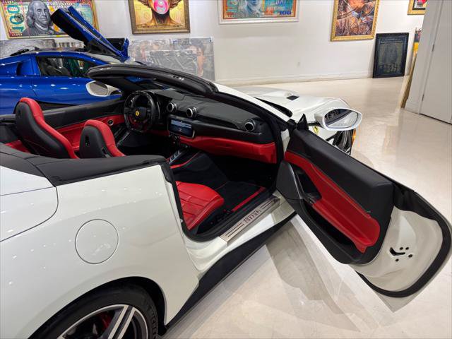 Used 2019 Ferrari Portofino RWD image 32