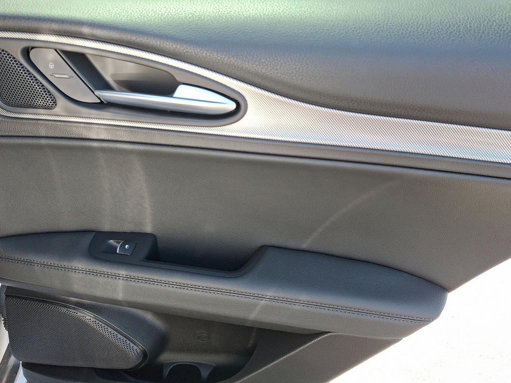 Used 2024 Alfa Romeo Stelvio Ti image 14