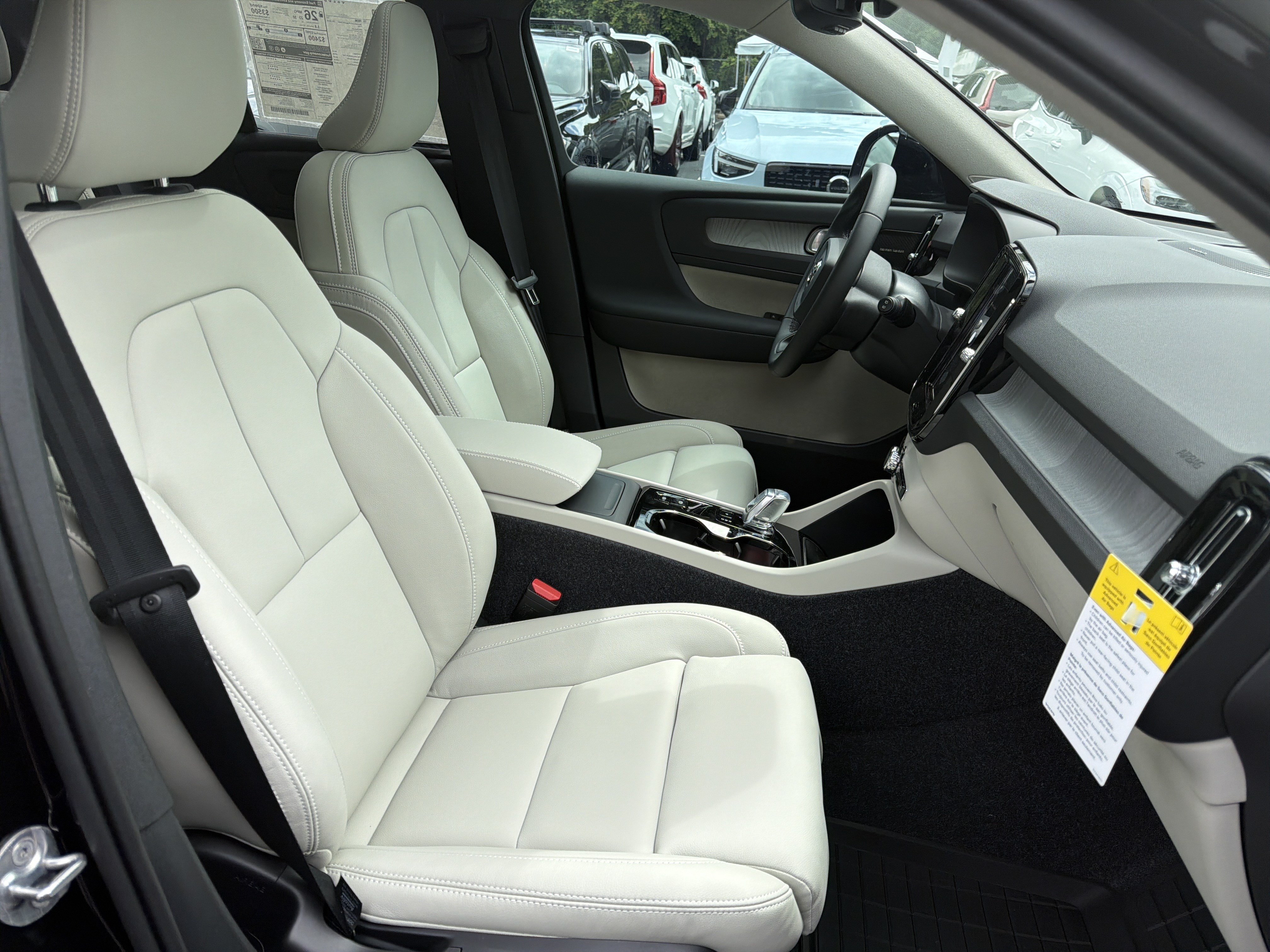 New 2026 Volvo XC40 B5 Ultra w/ Protection Package Premier AWD/4WD image 21
