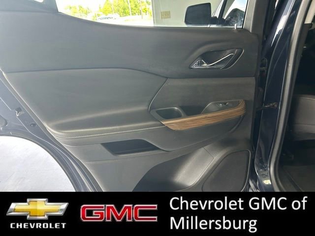Used 2017 GMC Acadia SLE w/ Driver Alert Package I AWD/4WD image 18