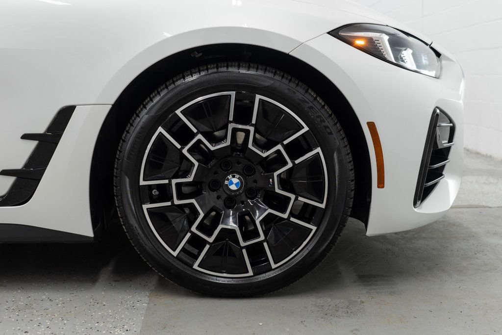 Used 2025 BMW 430i xDrive w/ M Sport Package image 41
