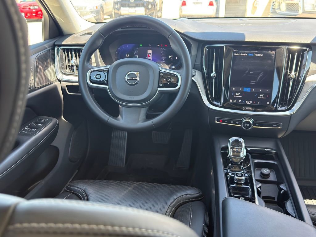 Used 2023 Volvo V60 B5 Cross Country Ultimate w/ Climate Package image 25
