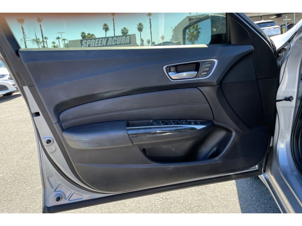 Used 2018 Acura TLX image 10