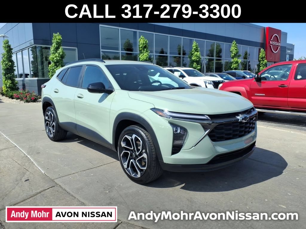 Used 2024 Chevrolet Trax RS w/ Sunroof Package FWD video 2
