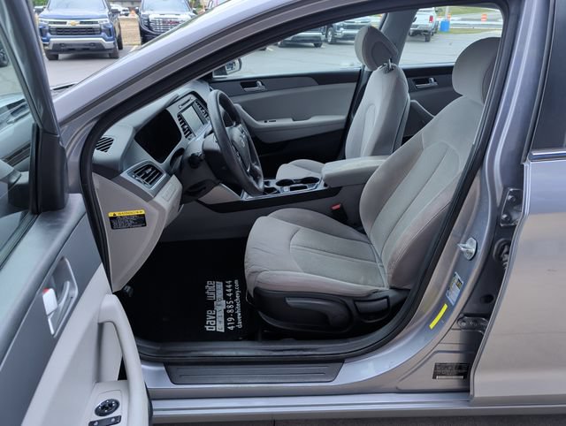 Used 2016 Hyundai Sonata SE FWD image 11