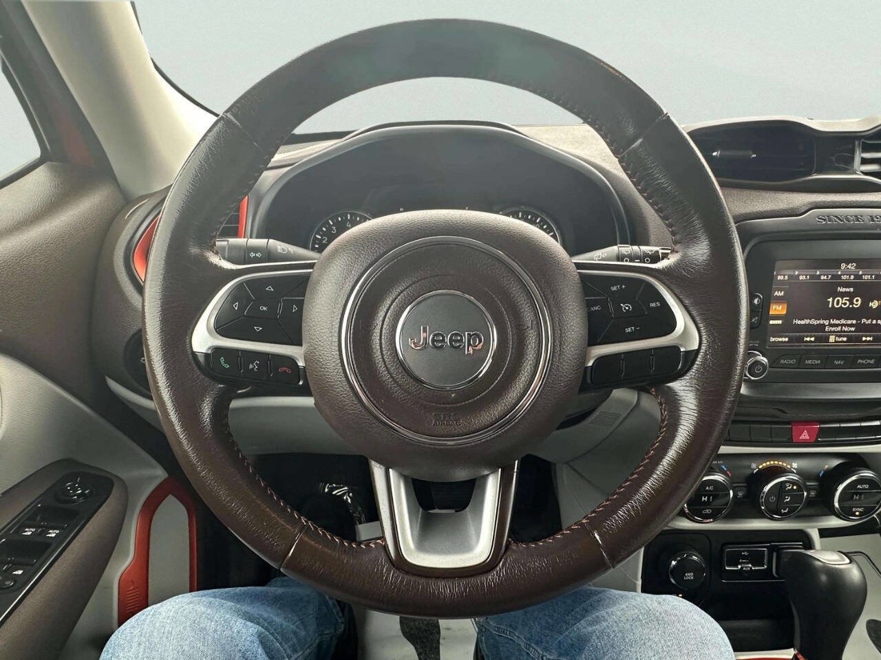 Used 2015 Jeep Renegade Latitude w/ Popular Equipment Group image 18