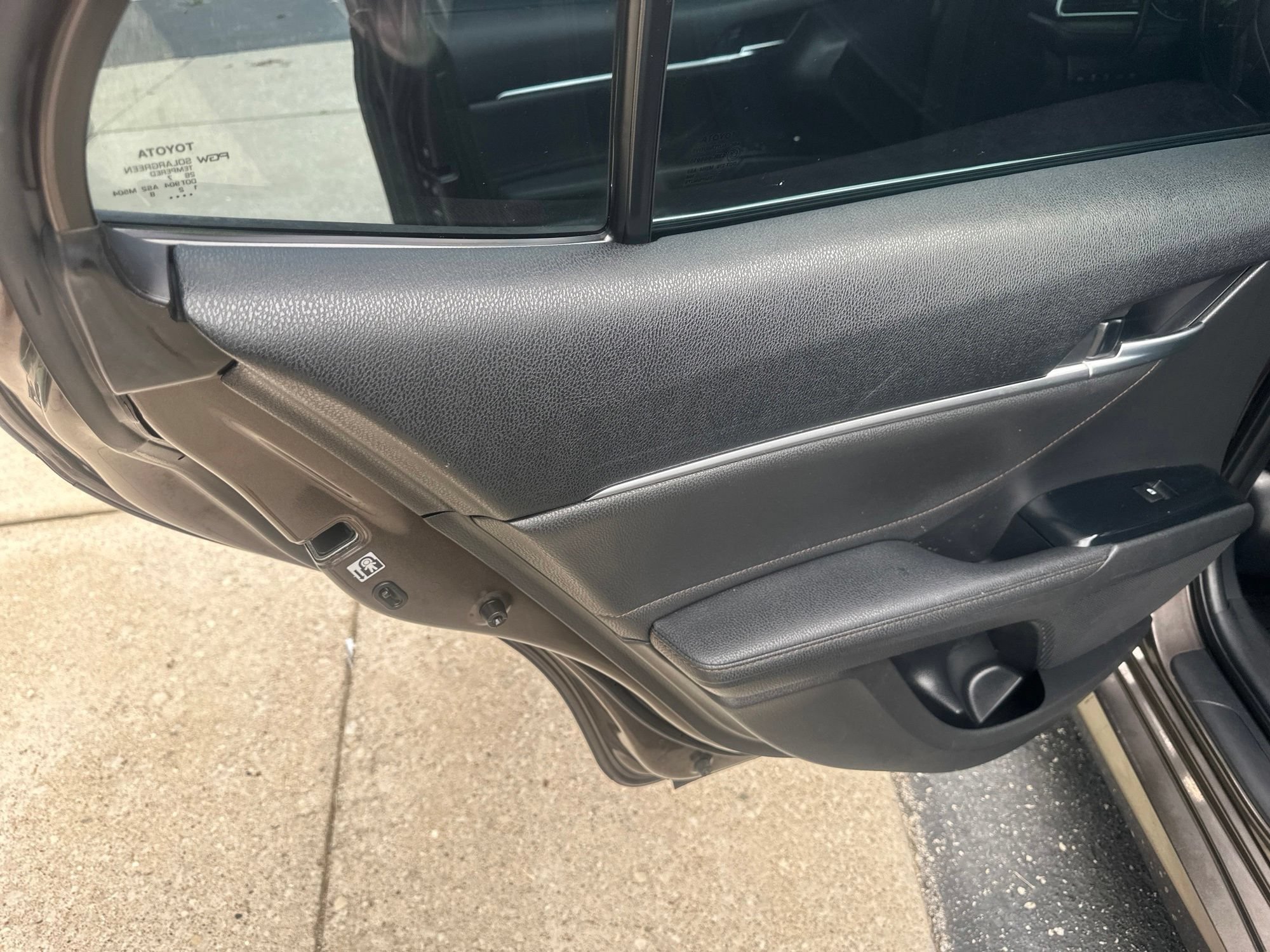 Used 2018 Toyota Camry XLE w/ Driver Assist Package FWD image 16