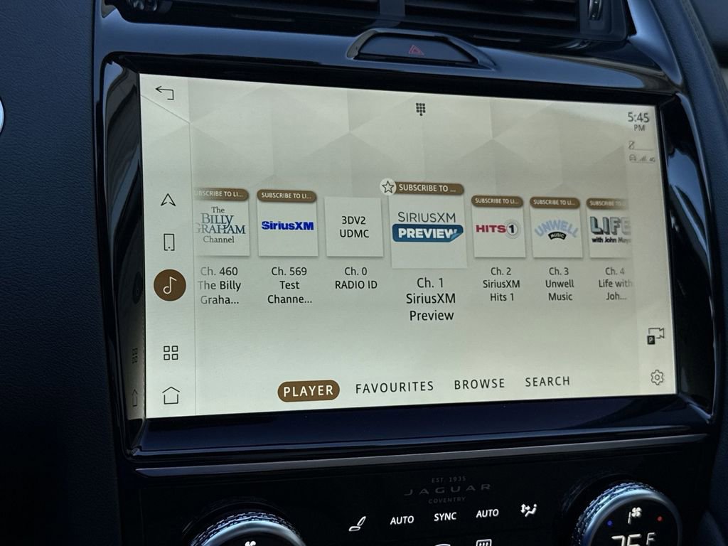 Used 2022 Jaguar E-PACE SE image 18