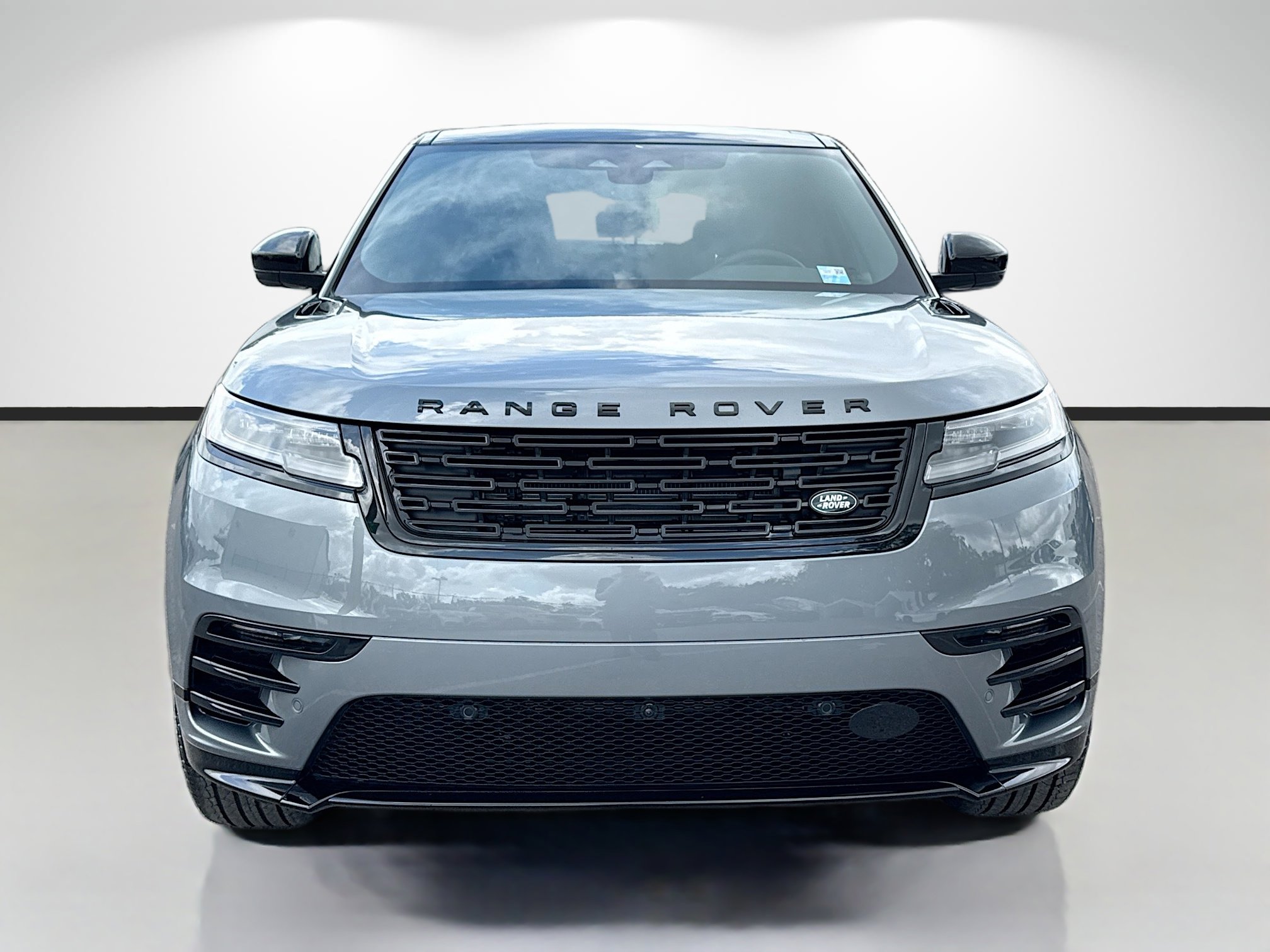New 2026 Land Rover Range Rover Velar Dynamic SE AWD/4WD image 8