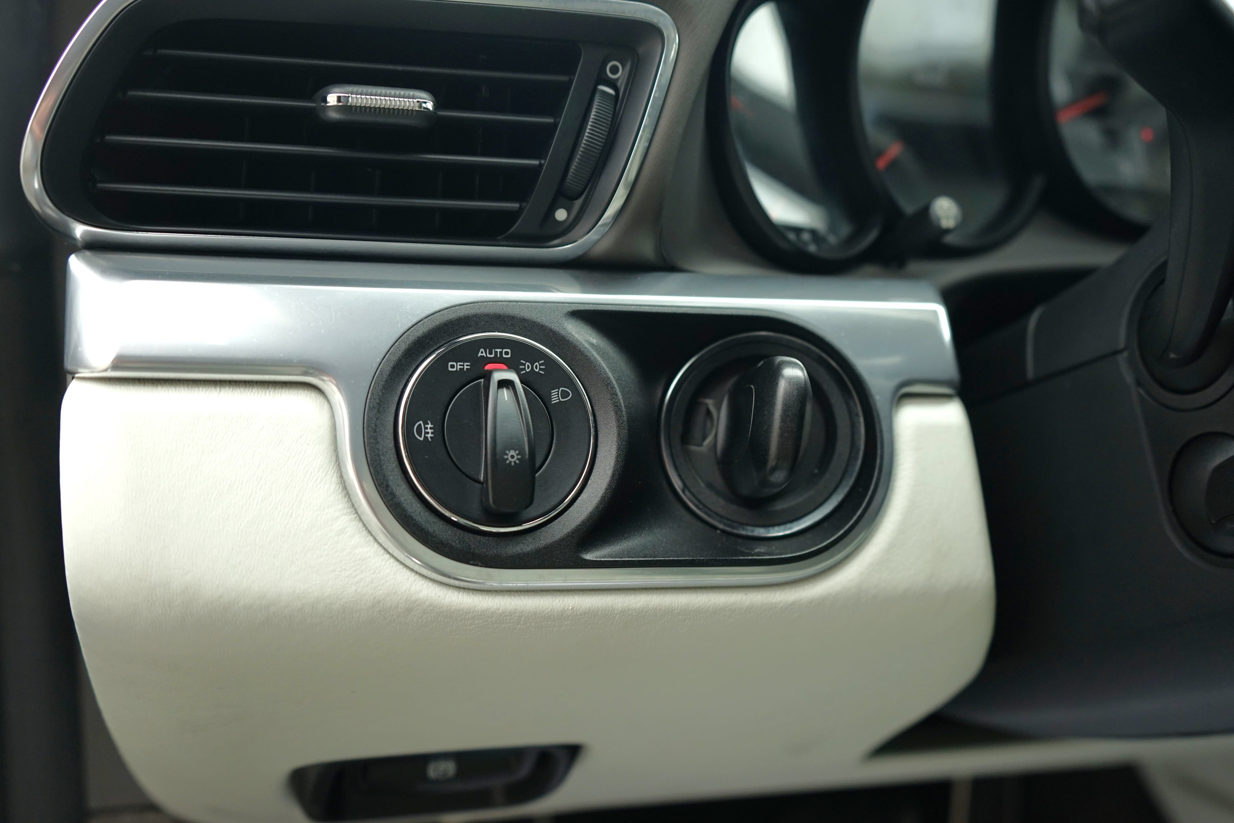 Used 2013 Porsche 911 Carrera S image 22