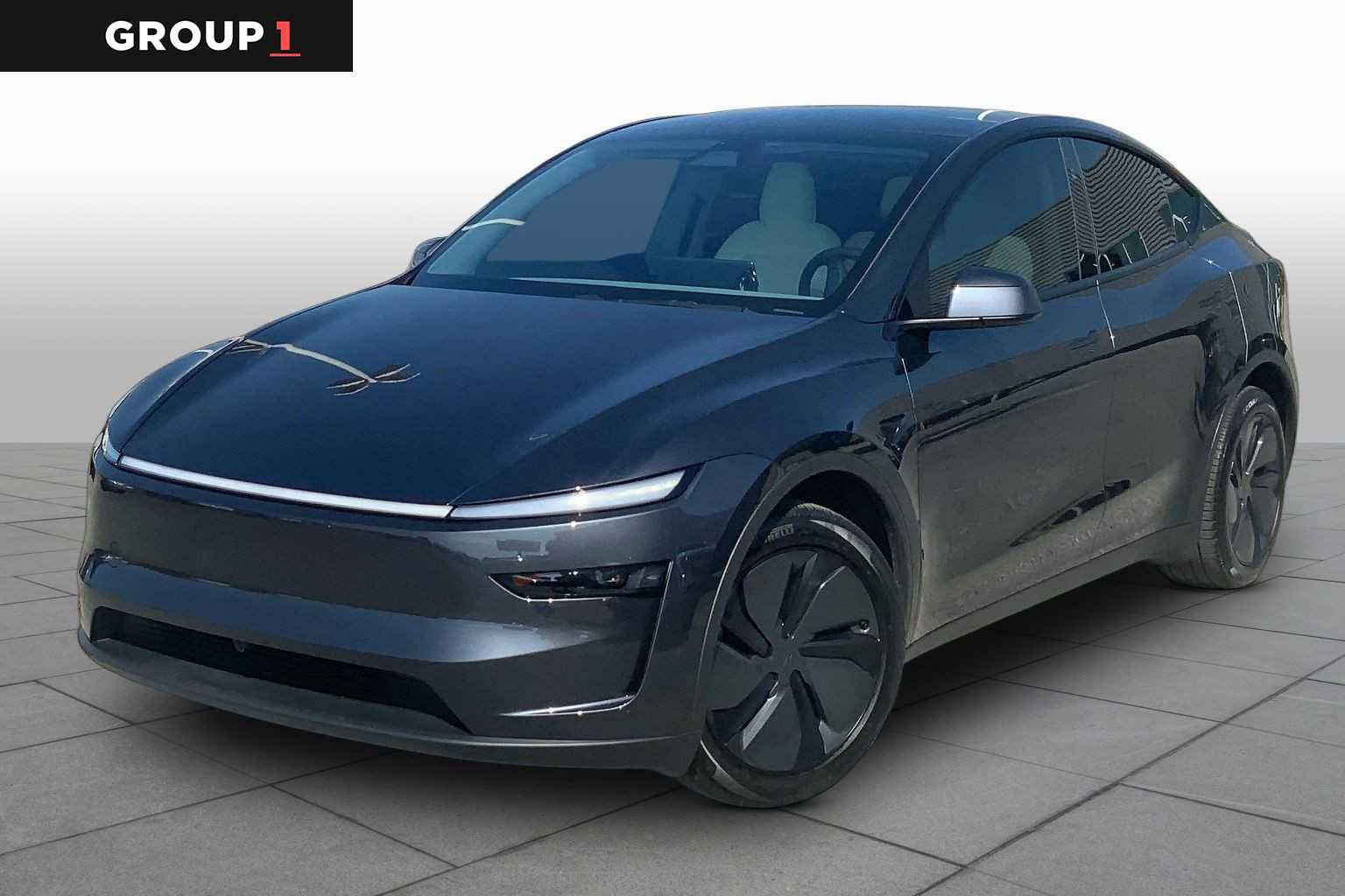 Used 2026 Tesla Model Y 2WD image 1