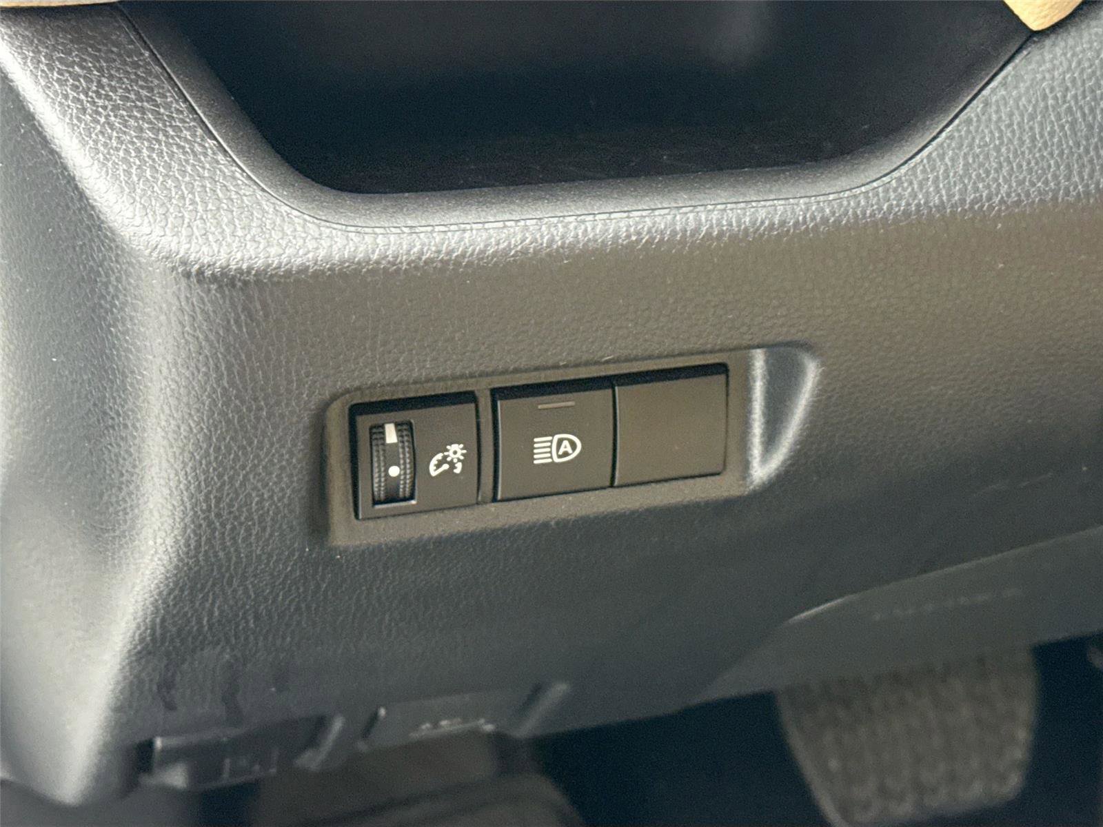 Used 2023 Toyota RAV4 LE image 15