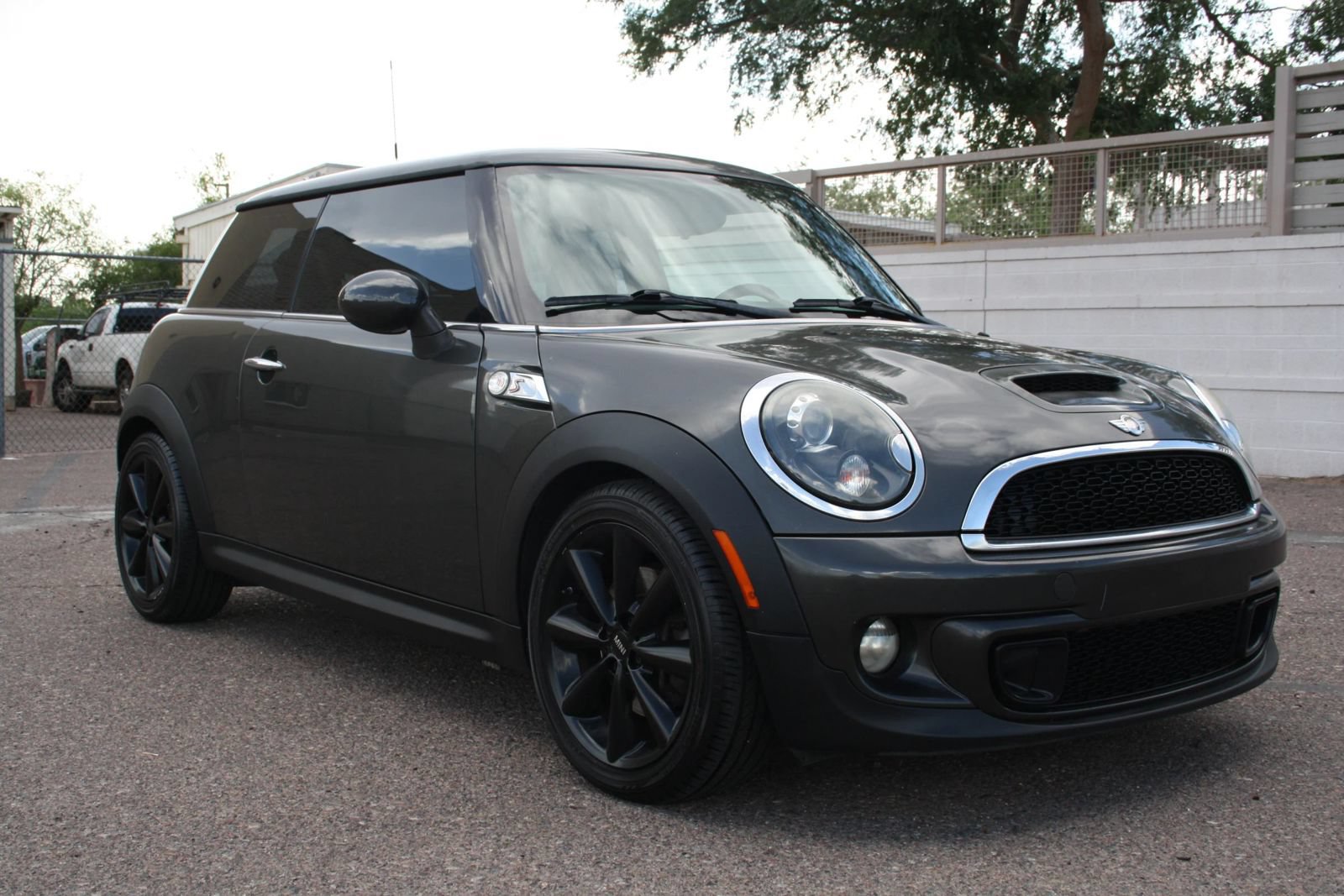 Used 2011 MINI Cooper S FWD image 2