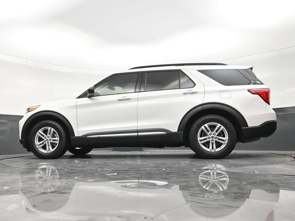 Used 2023 Ford Explorer XLT w/ Equipment Group 202A RWD image 21