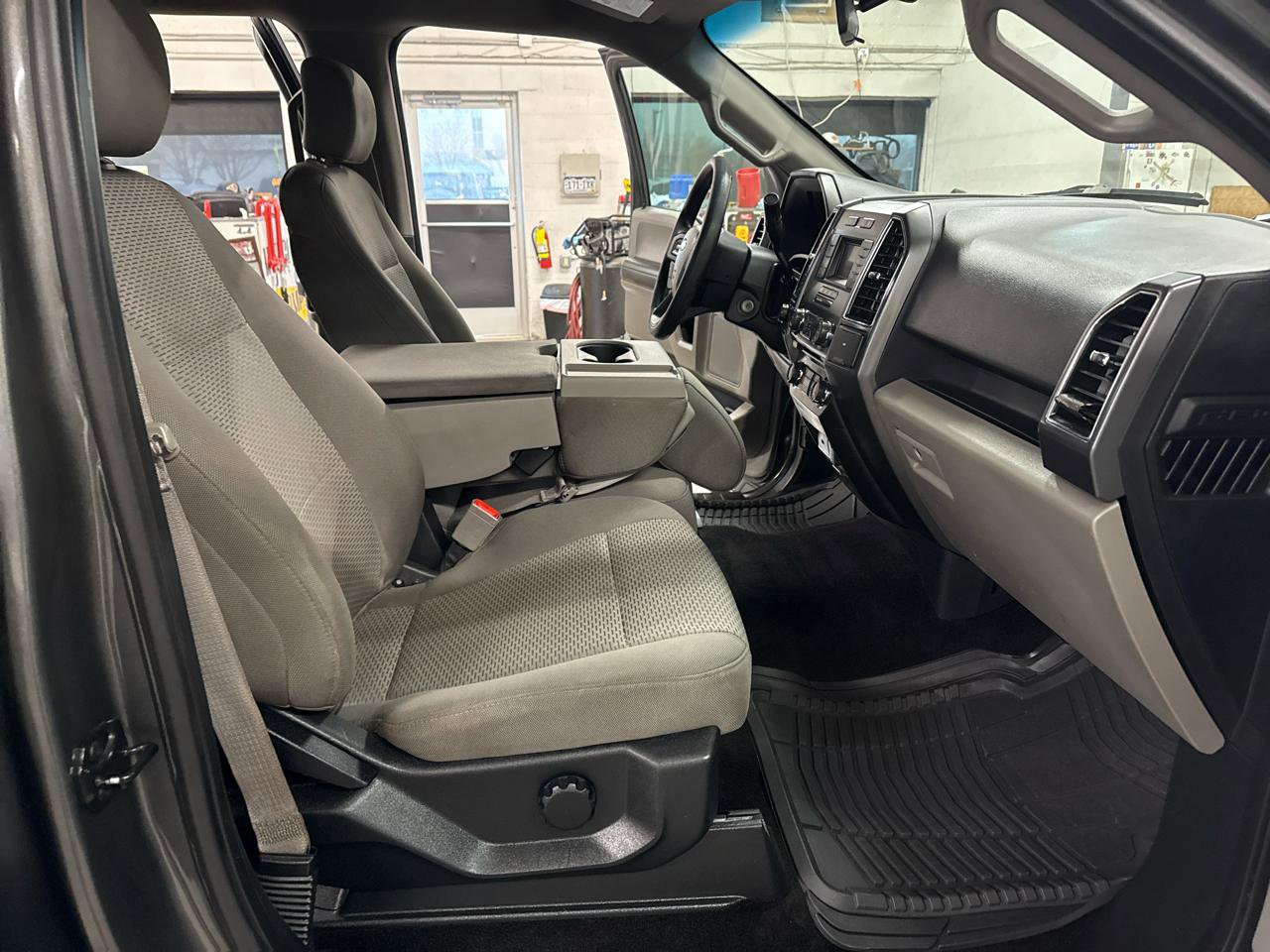 Used 2018 Ford F150 XLT image 42