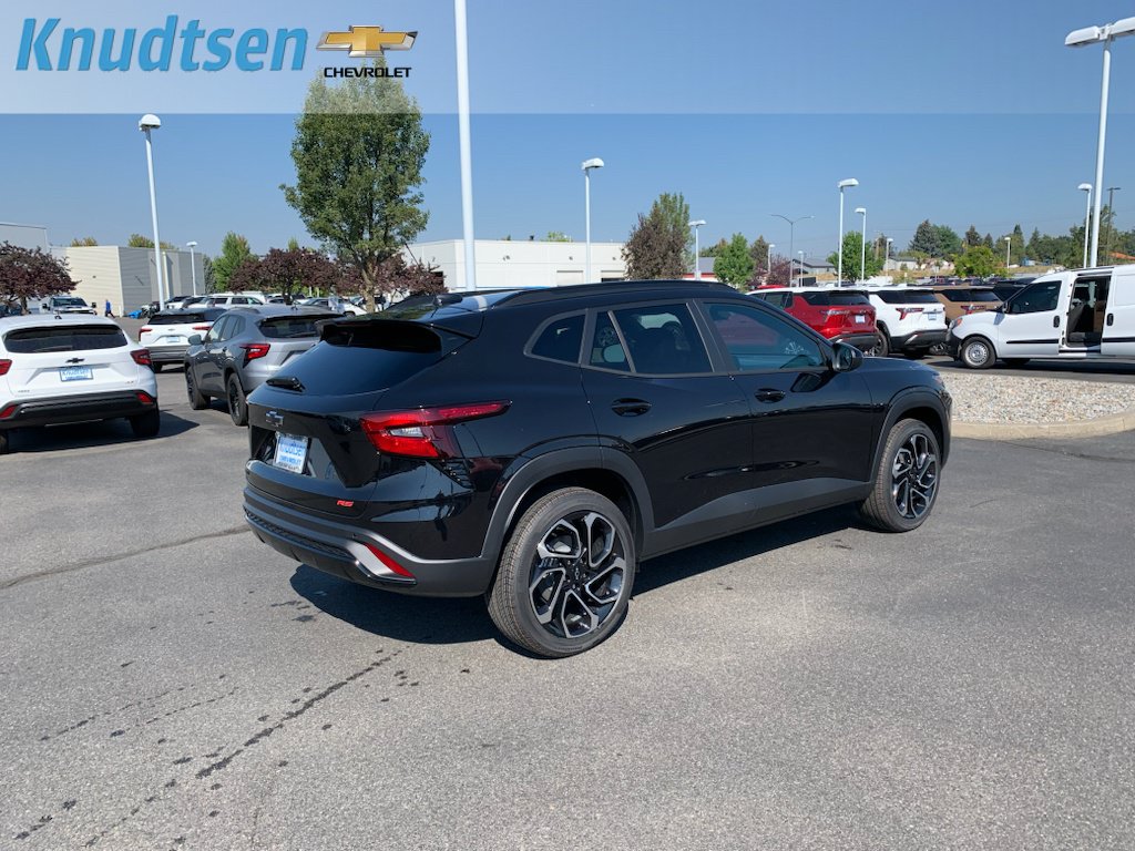 New 2026 Chevrolet Trax RS w/ Driver Confidence Package FWD image 7