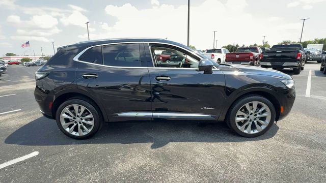Used 2022 Buick Envision Avenir w/ Technology Package II FWD image 9