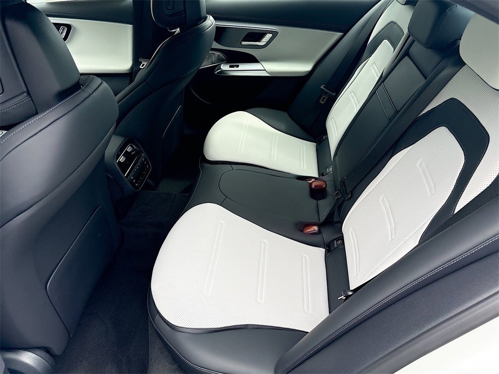 New 2026 Mercedes-Benz E 53 AMG e 4MATIC Sedan image 15