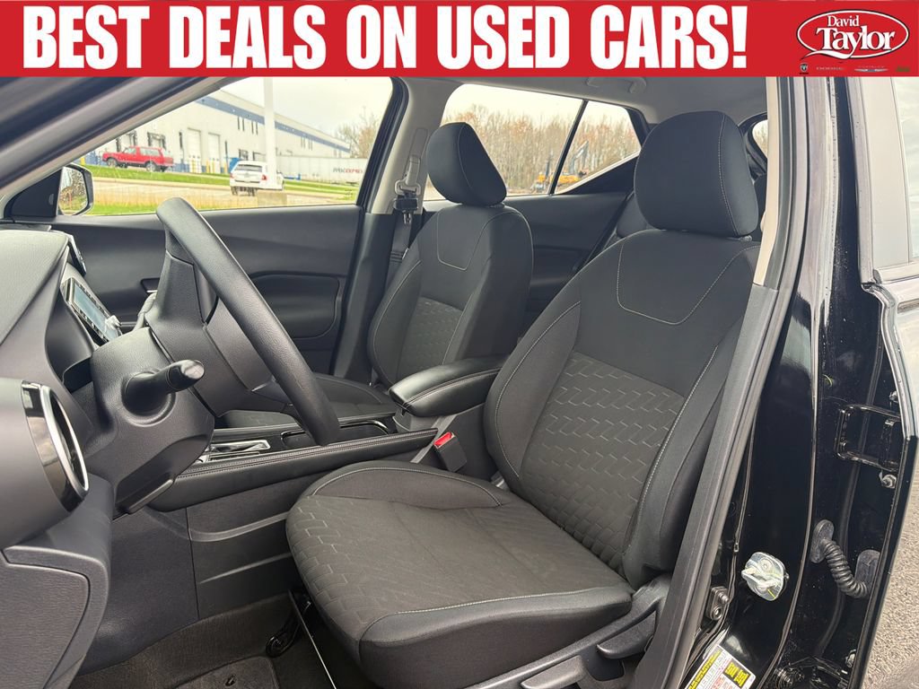 Used 2023 Nissan Kicks SV FWD image 11
