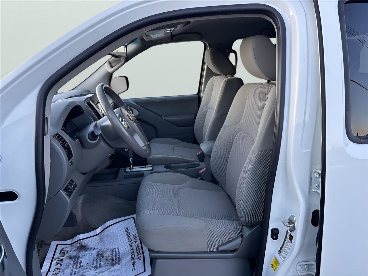 Used 2018 Nissan Frontier SV w/ Value Truck Package AWD/4WD image 12
