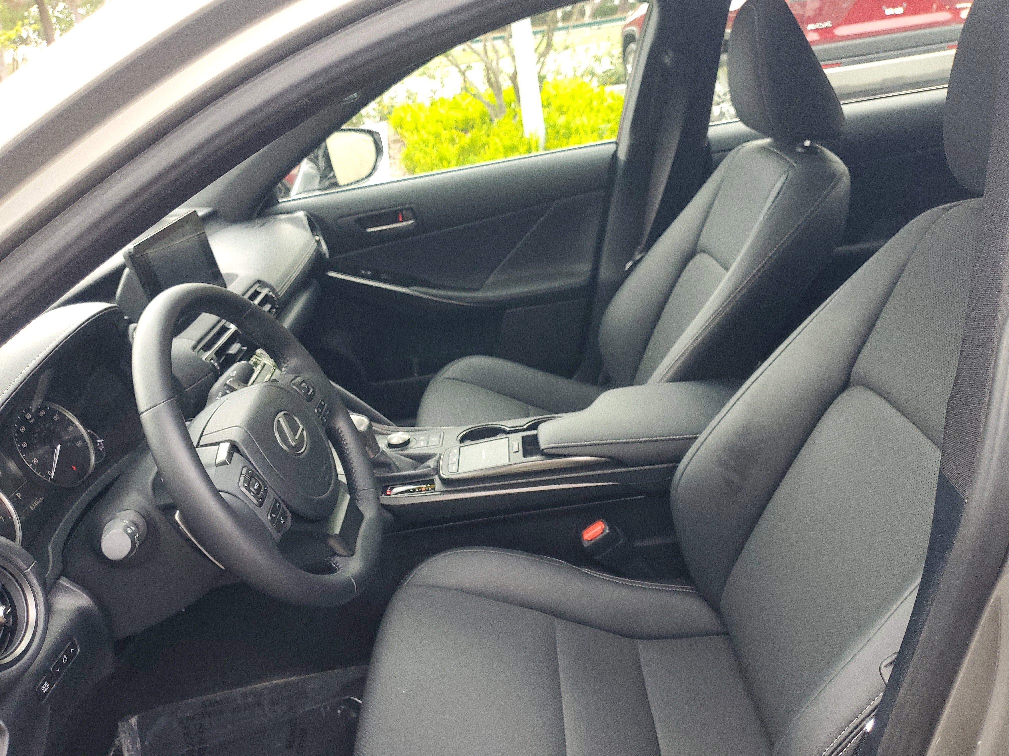 Certified 2023 Lexus IS 300 w/ Comfort Package image 15