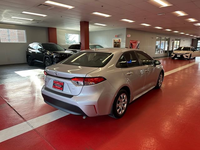 Used 2023 Toyota Corolla LE w/ Carpet Mat Package (TMS) image 4