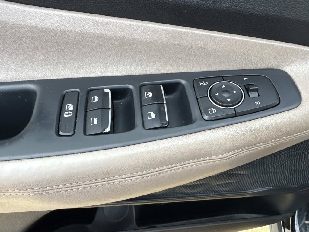 Used 2022 Hyundai Santa Fe SE FWD image 25
