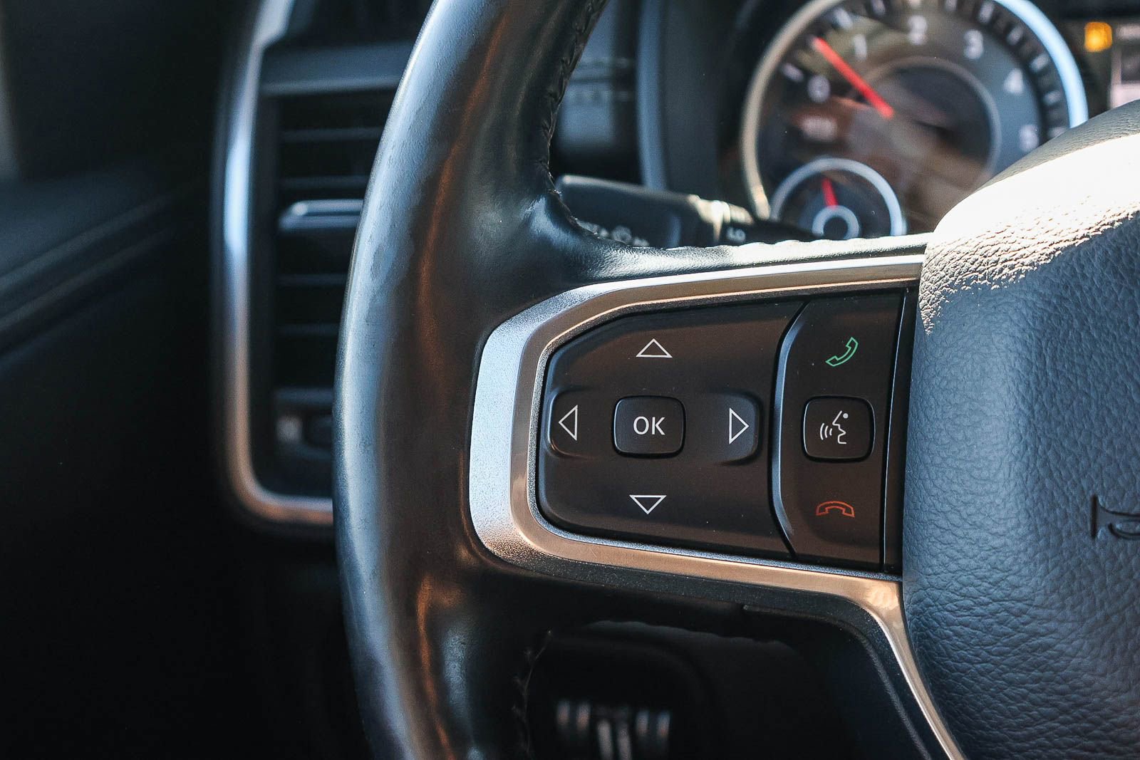 Used 2019 RAM 1500 Laramie image 37