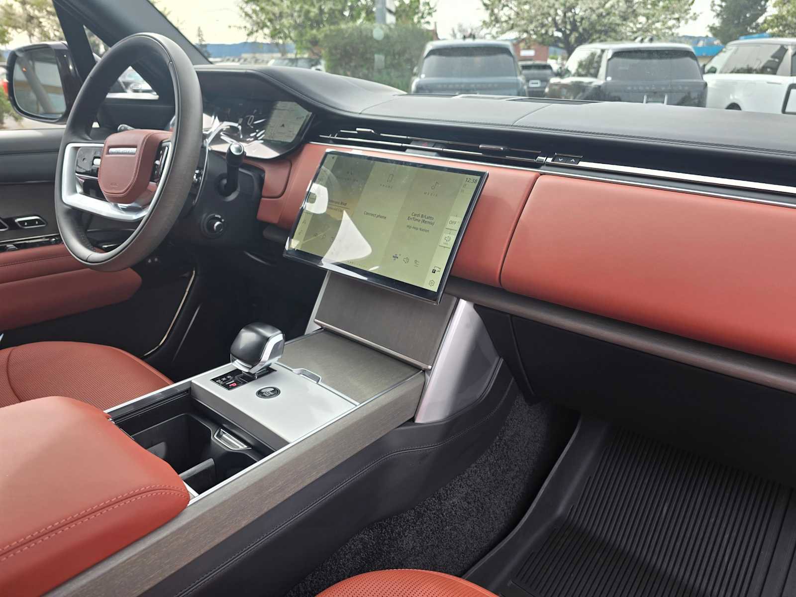 New 2026 Land Rover Range Rover SV image 12