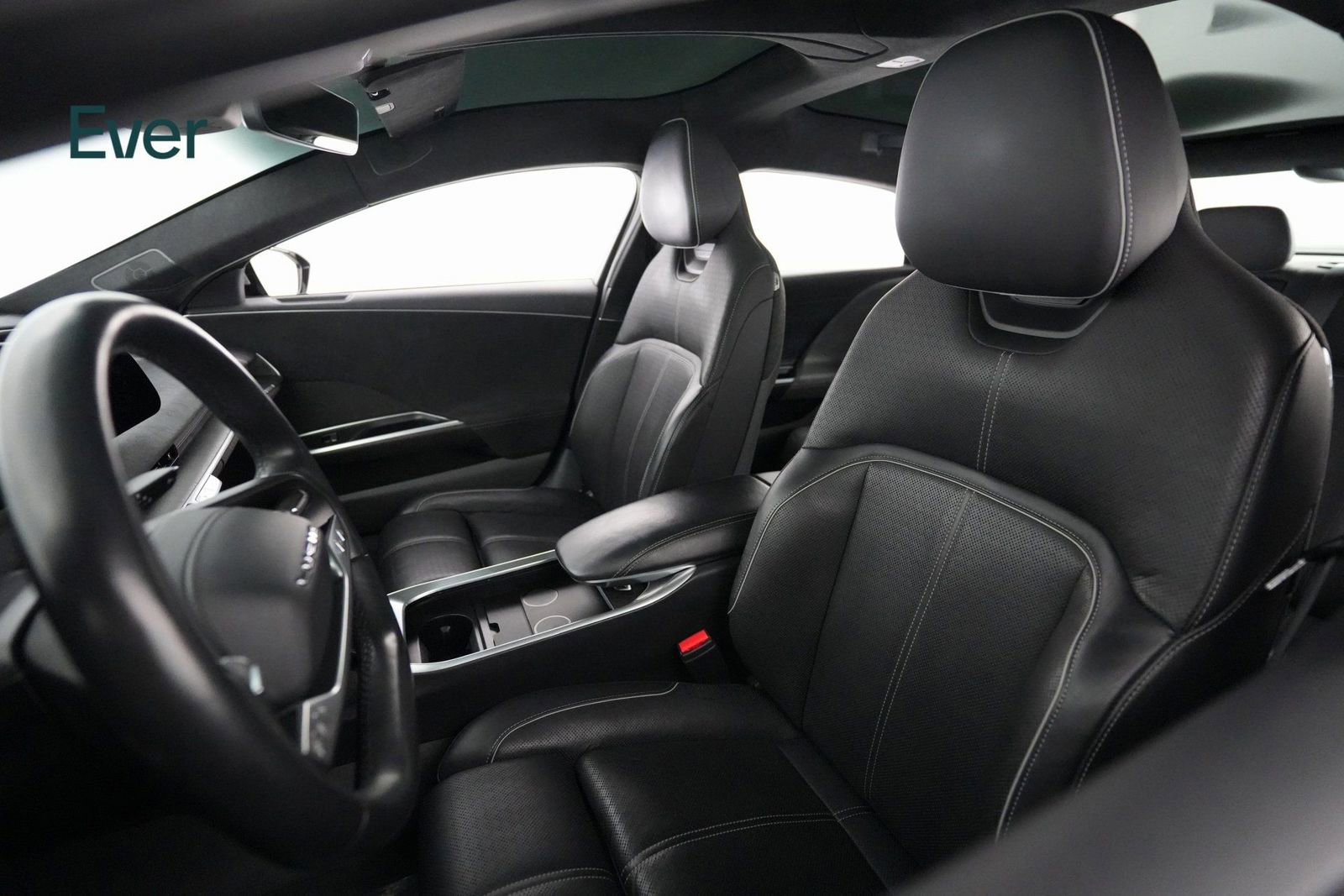 Used 2022 Lucid Air Grand Touring image 7