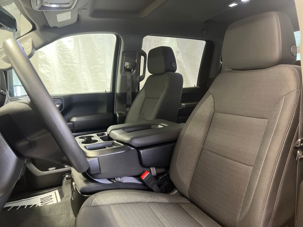 Used 2025 Chevrolet Silverado 2500 Custom w/ Custom Value Package image 25