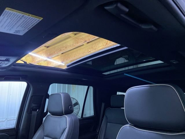 Used 2021 GMC Yukon SLT w/ SLT Luxury Plus Package AWD/4WD image 43