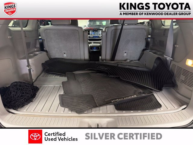 Certified 2018 Toyota Highlander Limited w/ Protection Package #3 AWD/4WD image 17