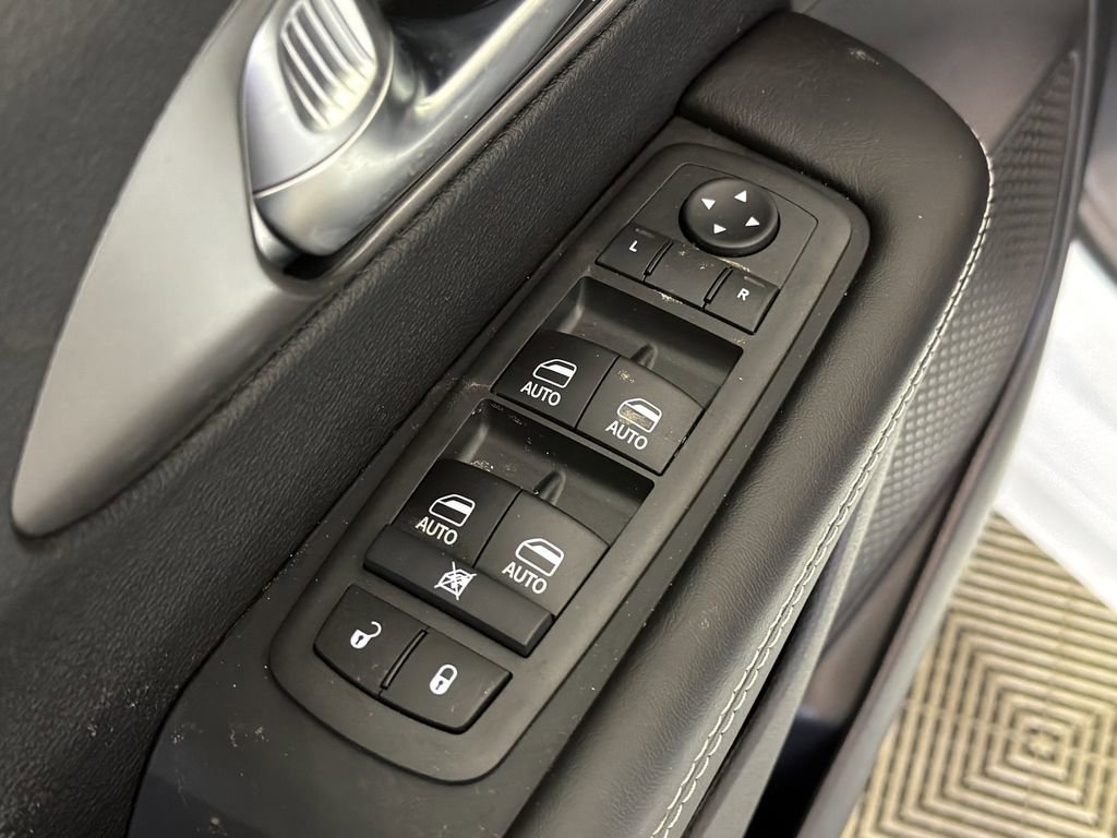 New 2026 Chrysler Pacifica Select FWD image 10