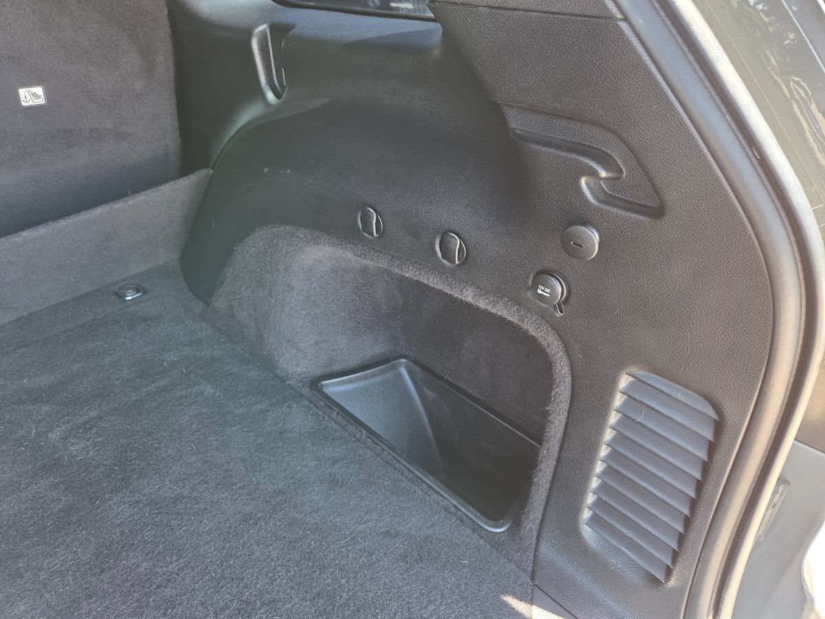 Used 2020 Jeep Grand Cherokee Altitude RWD image 16