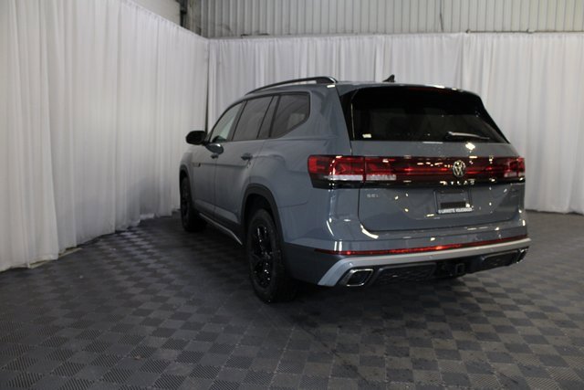 New 2024 Volkswagen Atlas Peak Edition SEL image 24