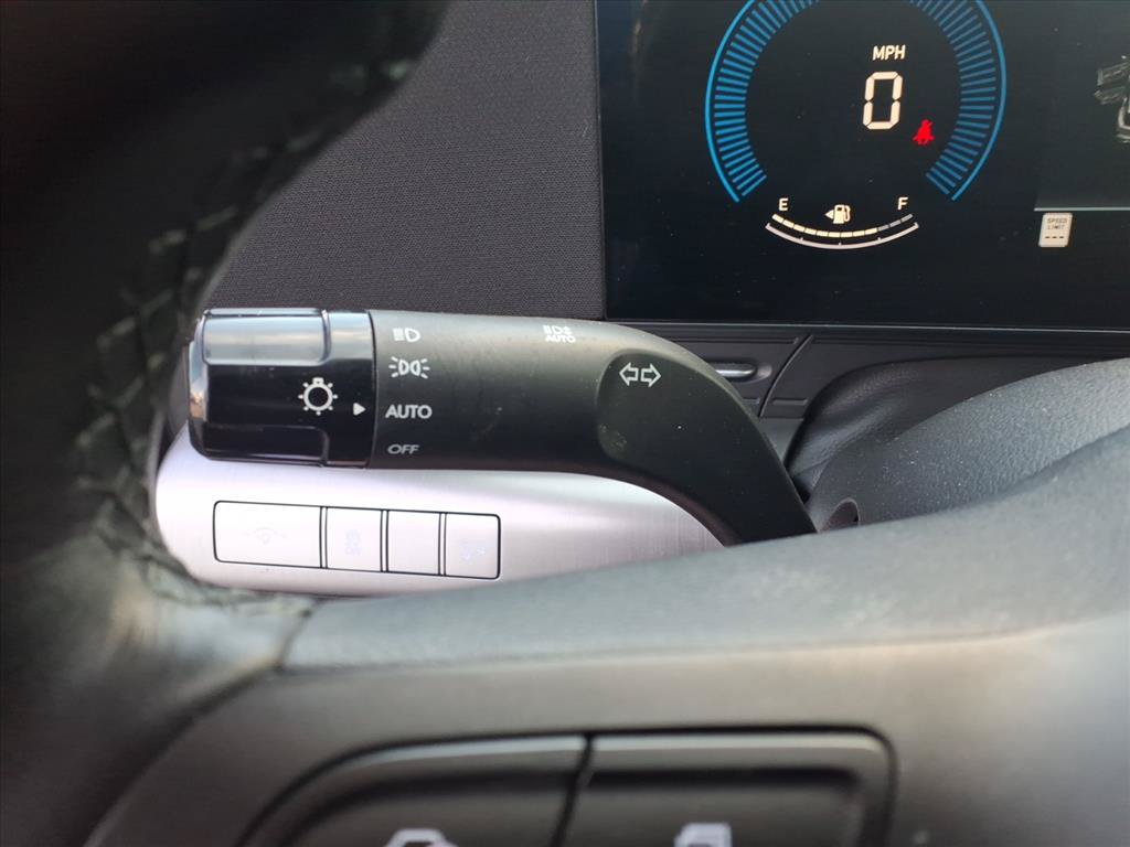 Used 2025 Hyundai Kona SEL AWD/4WD image 19