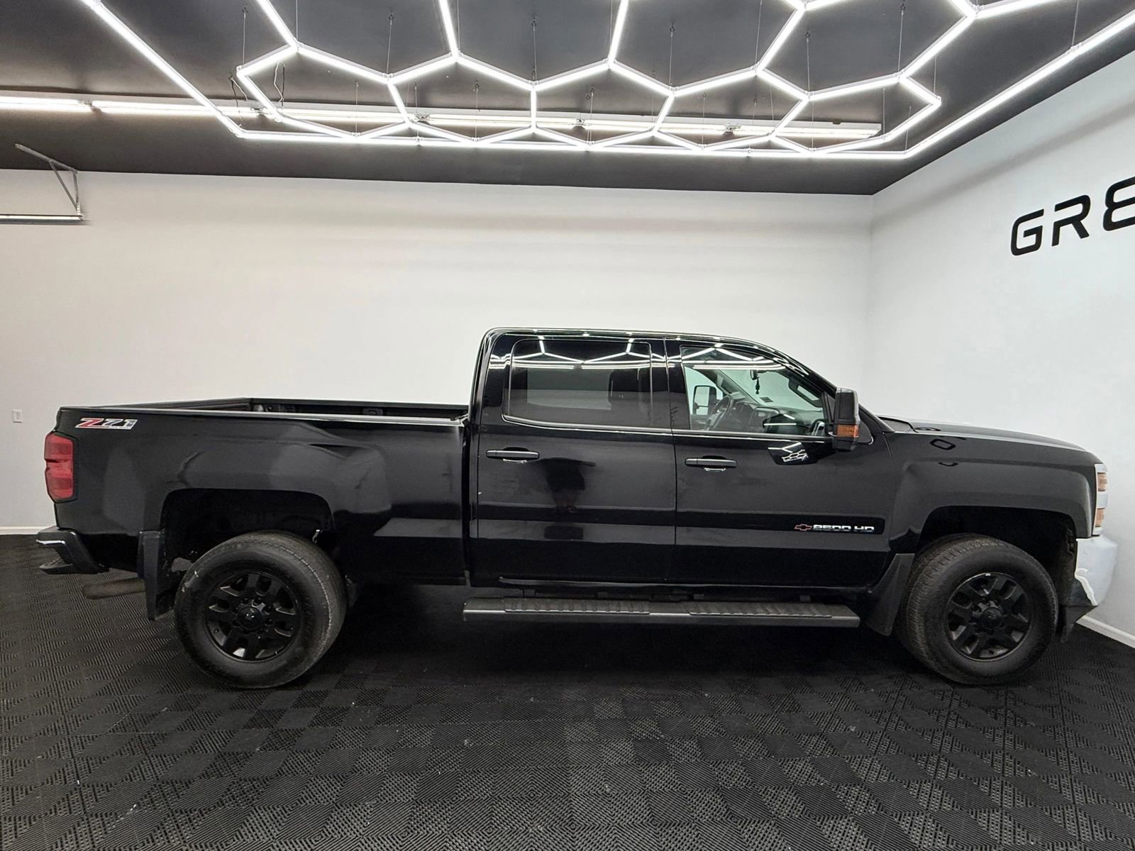 Used 2015 Chevrolet Silverado 2500 LT w/ Z71 Package, Off-Road AWD/4WD image 9
