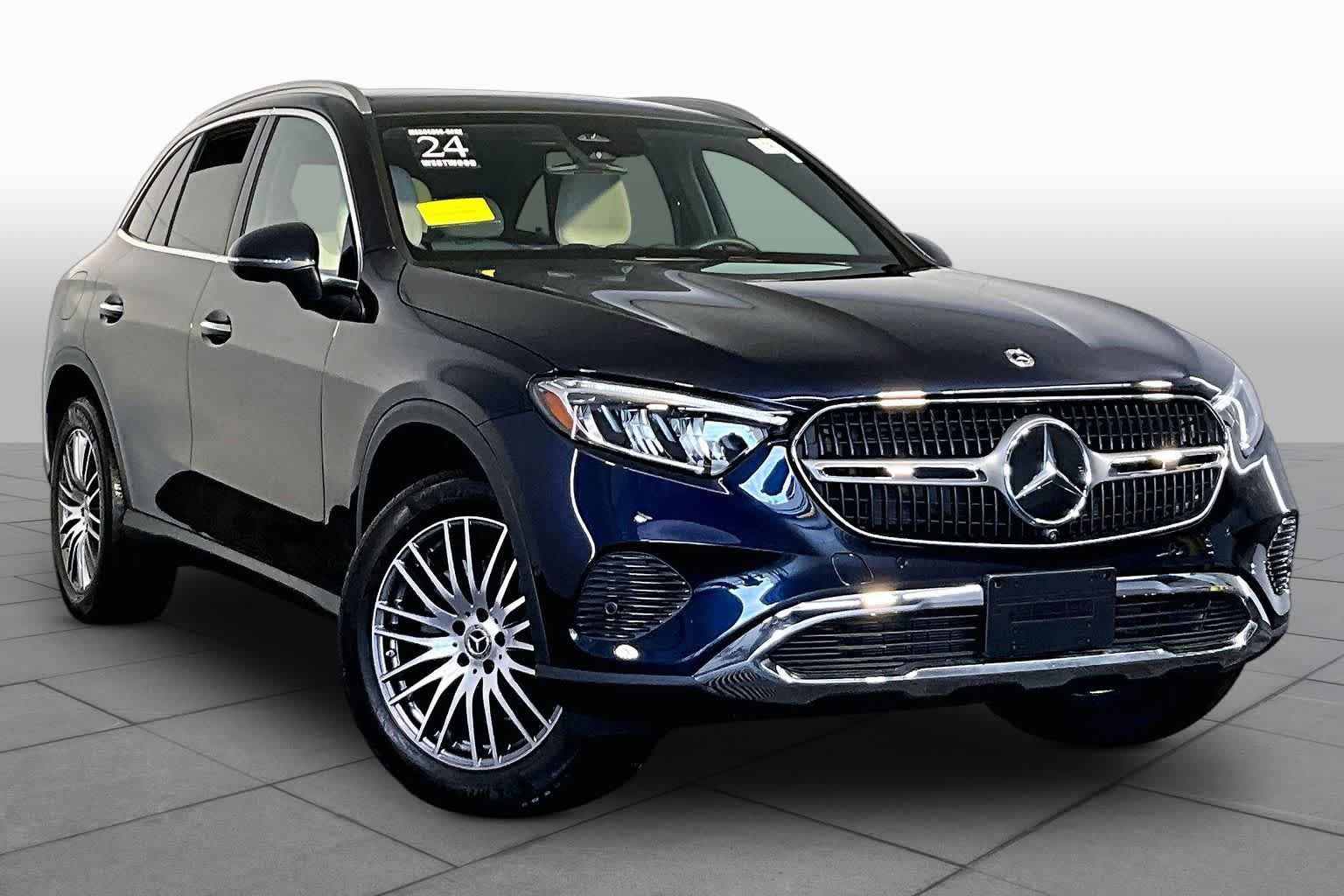 Used 2024 Mercedes-Benz GLC 300 4MATIC image 3