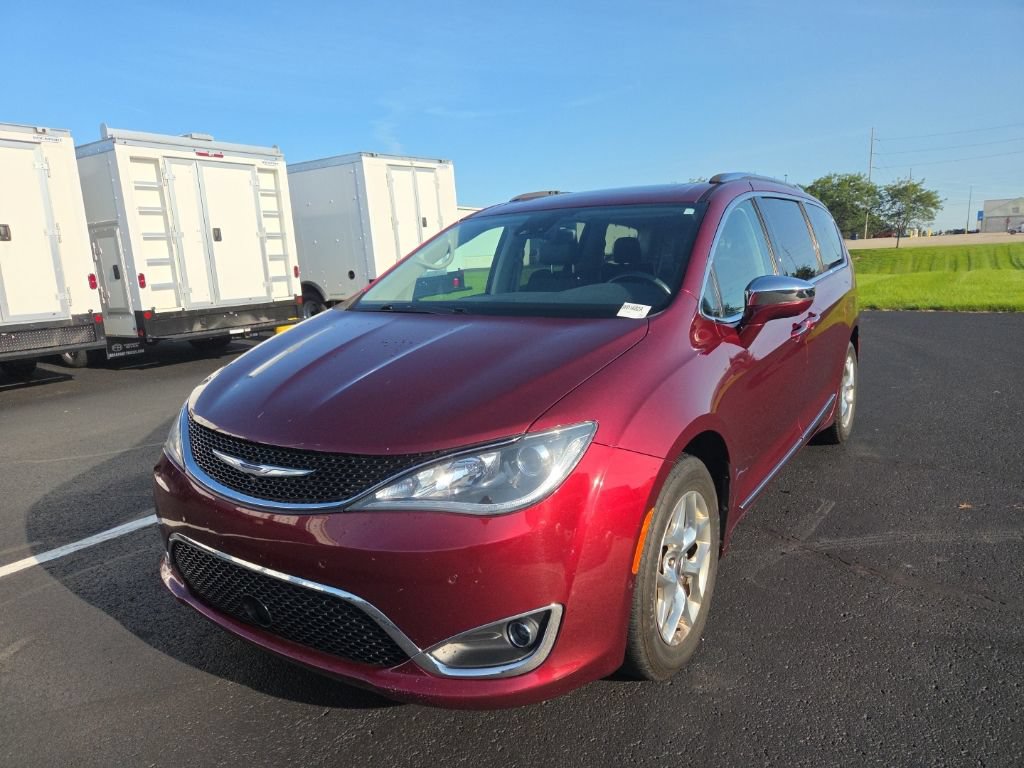 Used 2017 Chrysler Pacifica Limited w/ UConnect Theater Package