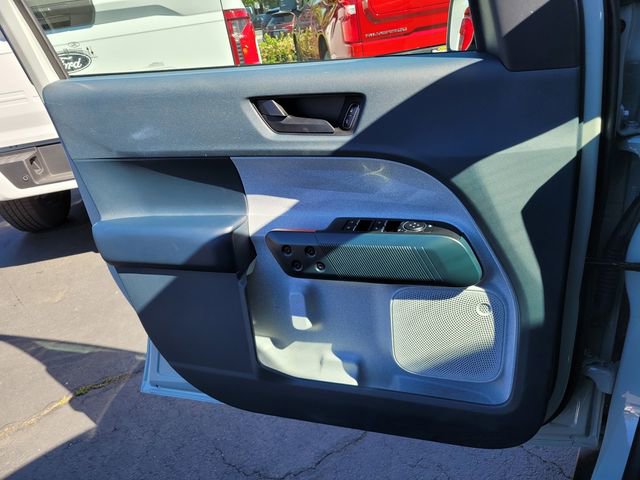 Used 2023 Ford Maverick XLT image 28