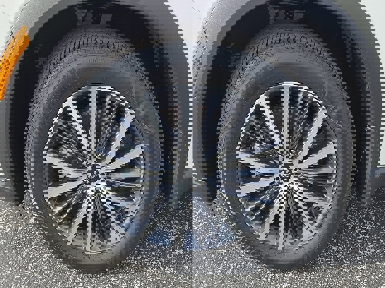 Used 2025 INFINITI QX60 Autograph w/ Cargo Package image 7