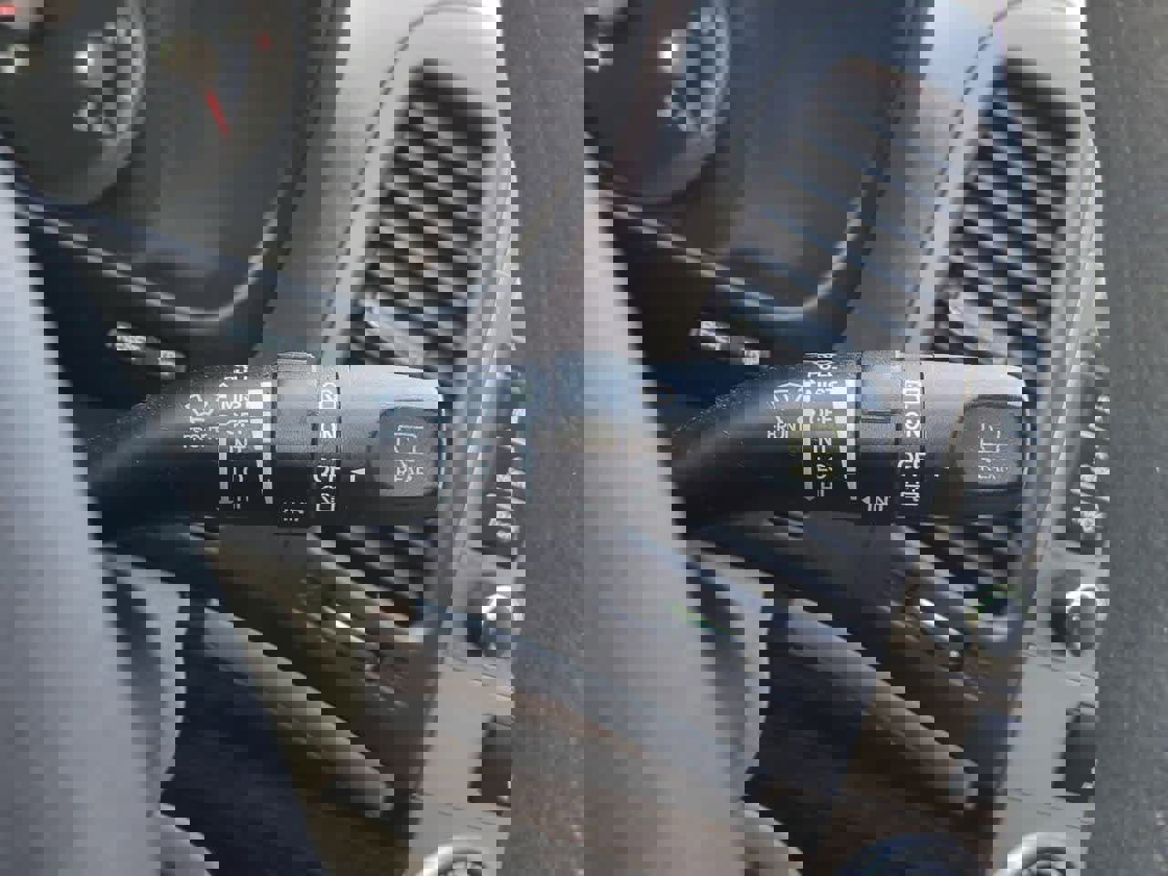 Used 2010 Hyundai Santa Fe GLS image 24