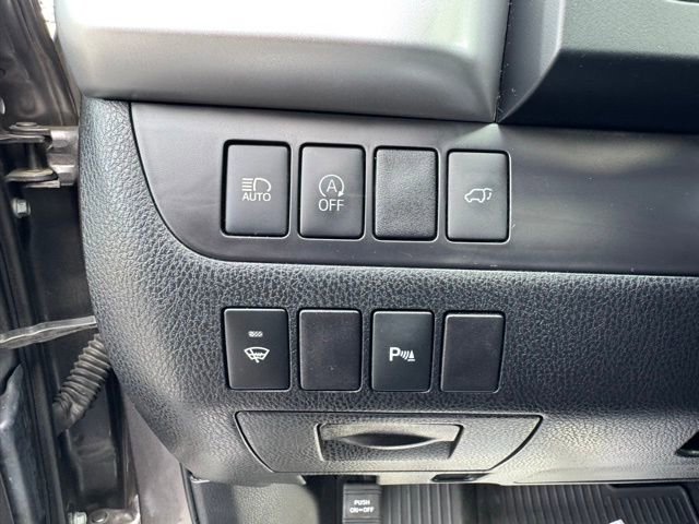 Used 2018 Toyota Highlander Limited AWD/4WD image 24