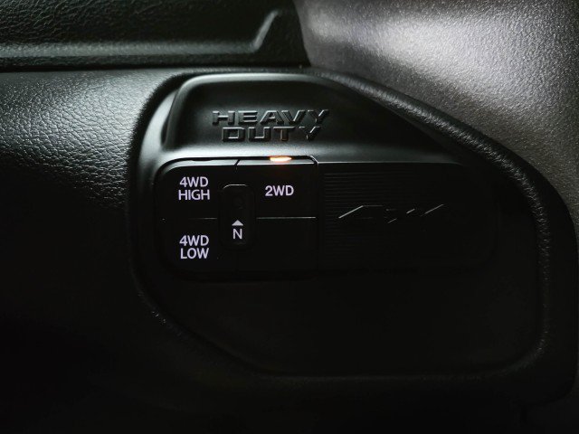 Used 2024 RAM 3500 Tradesman w/ Chrome Appearance Group AWD/4WD image 28