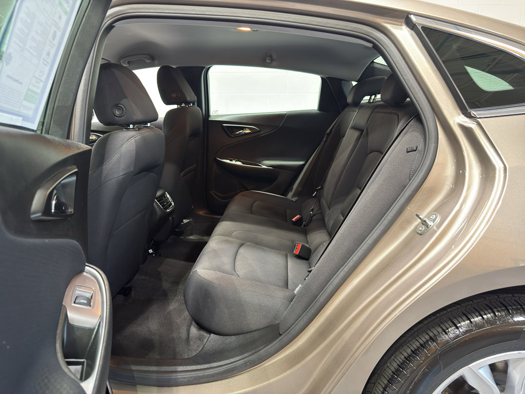 Used 2025 Chevrolet Malibu LT FWD image 10