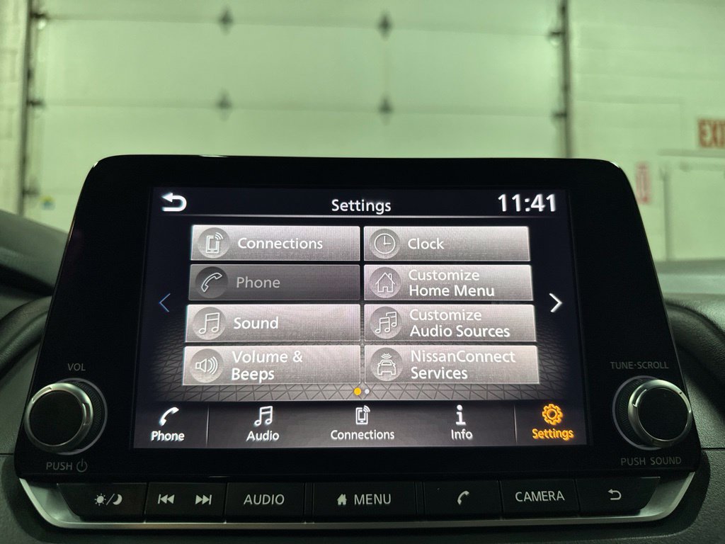 Used 2025 Nissan Rogue SV AWD/4WD image 31